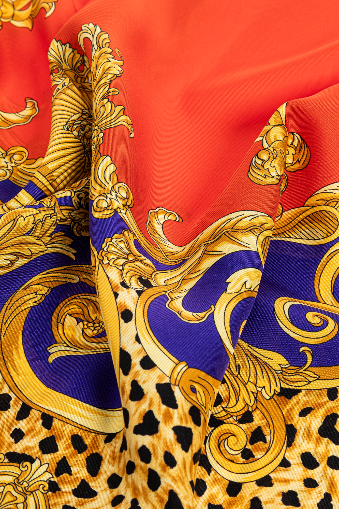 ATELIER Versace Silkスカーフ UNI ATELIER Versace Silk